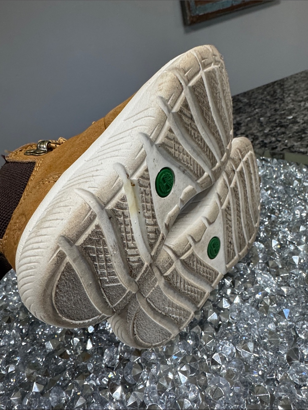 Timberland toddler Tan Suede Ankle Boots with White Sole 9 - Picture 11 of 14